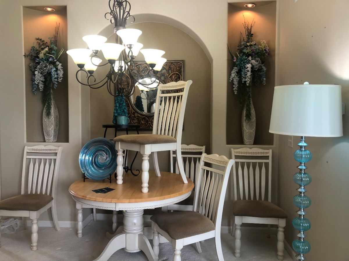 75 OFF Saturday Remarkable Estate Sales... starts on 5/9/2024