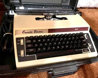 Vintage Electric Typewriter 