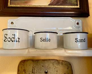 Rare Soda, Seife and Sand Enamelware