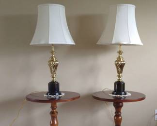 Stiffle Lamps W Round Tables