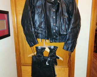 Women's leather chaps, jacket and gloves