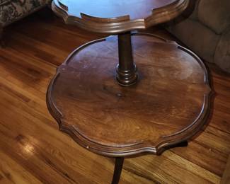 Antique 2 tiered table