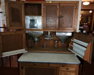 Hoosier with all the bells and whistles