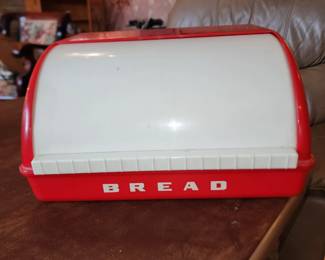 Lustre vintage bread box