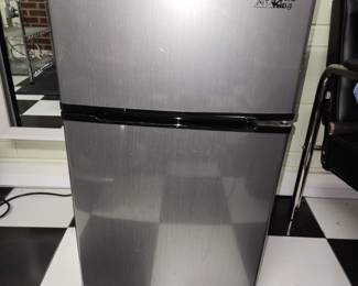 Artic small refrigerator 