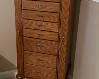 Jewelry cabinet 