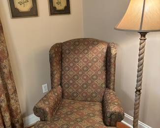 Fabric accent chair 