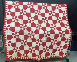 736 Red  White Hearts  Gizzards Quilt 