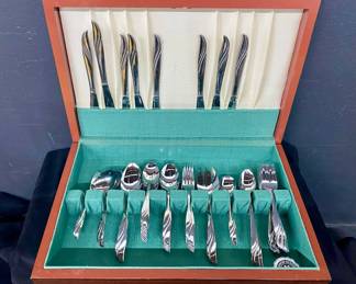 773 Stainless Steel Cutlery Set With Storage 