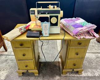 317 Vtg Singer Sewing Machine W Desk  Notions