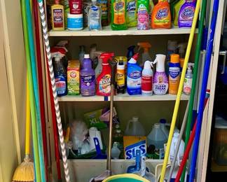  022 811 Cleaning Supplies 