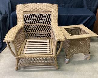 Plastic Outdoor Wicker Style Chair And Side Table 
