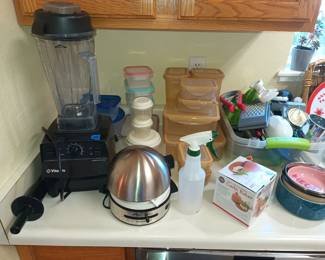 Kitchen appliances and food storage