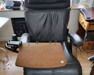 Human Touch Electric Perfect Chair zero-gravity  Model PC-610 Omni Motion Classic.  Inspirted by NASA's neutral body posture chaise position.  Comes with instruction booklet.