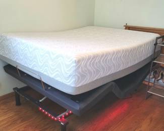 Queen Size Serta Ergonomic Adjustable Bed by Motion Essentials w/under red lights (motion)