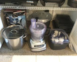Kitchen Aid Mixer w/Accessories
