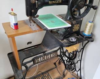 Vintage Singer Pedal Sewing Machine