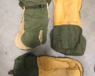 Vintage Olive Drab and Leather Mittens