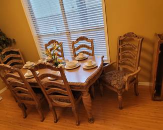 Dining Table w/ 6 Chairs & 3 Leafs by Ashely (Millennium Series)