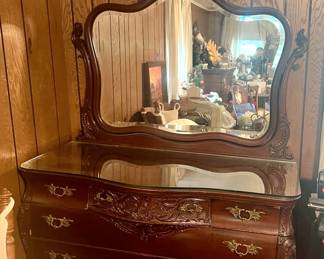 Gorgeous antique dresser with mirror 