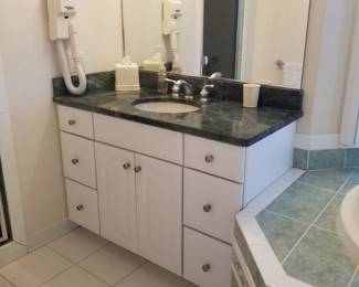 Contemporary bath vanity