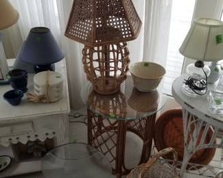 Rattan table lamp & accent table