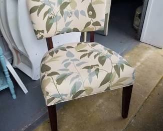 Accent chair