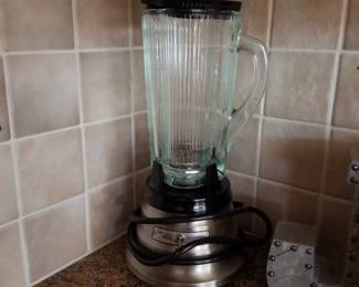 Kitchen Classics by Waring blender