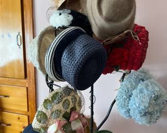 Assorted Vintage Ladies Hats
