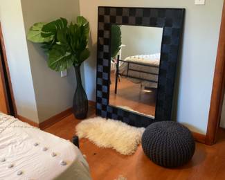 Heavy duty mirror/decor