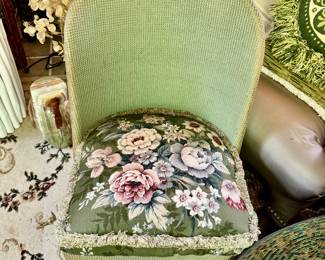 Awesome vintage wicker chair