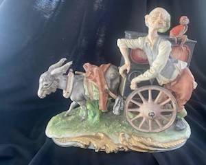 Fabulous music box figurine $150.00