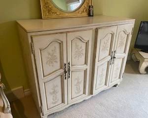 Elegant cabinet$150.00