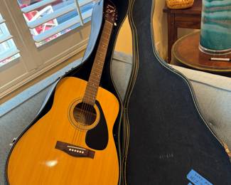 Yamaha F-310 acoustic guitar 