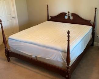King Four Poster Chippemdale Bed
