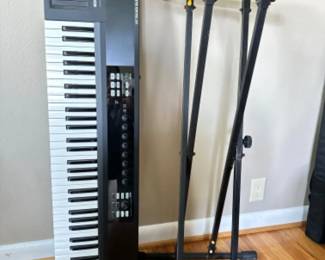 Native Instruments KOMPLETE Kontrol S61 MK2 Keyboard Controller +