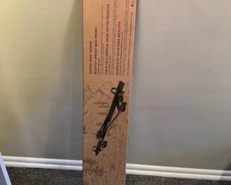 NIB Yakima Raptor Aero Rooftop Upright Bike Mount