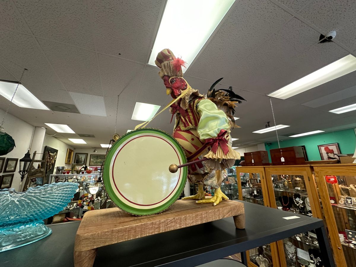 Alamo Heights Estate Sale starts on 5/5/2024