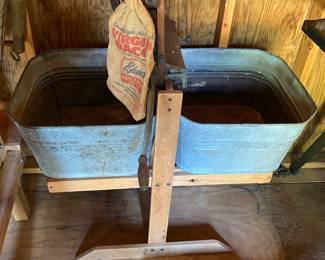 Old Washer/Ringer Double Stand