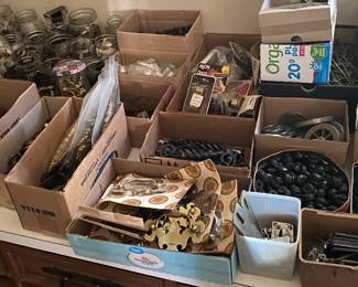Numerous Furniture Hardware/Handles