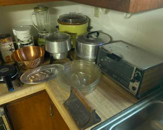 Small Appliances and Kitchenware