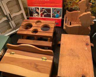 More Wooden Crafts (Desk, Bench and More)