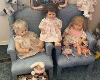 Children's Upholstered High Back Chairs/Assorted Dolls