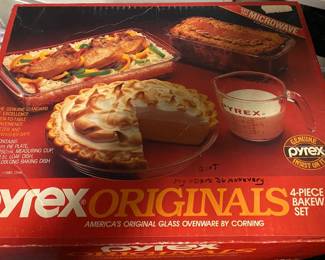 Vintage Pyrex Originals Set in Box