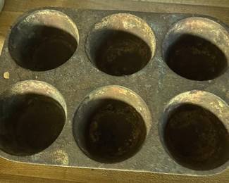 Cast Iron Muffin Pan