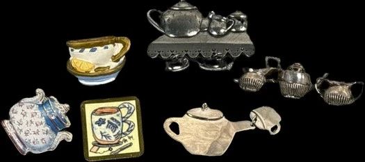 Furniture, Book, tool, Basket, Music, art, Lamp, Photo, antique, war, rug, teapot, jewel