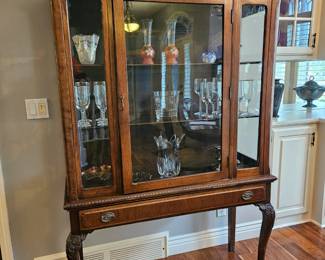 Beautiful Antique Curio Cabinet 