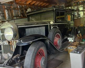 1930 4 Door Buick Sedan Once owned by Chicago Lawn Coal Company. Purchased by the current owner in 1967 and the car has been in this garage ever since. 