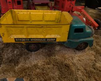 Structo Hydraulic truck