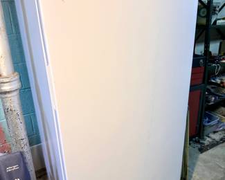 Like new large capacity Whirlpool deep freezer.